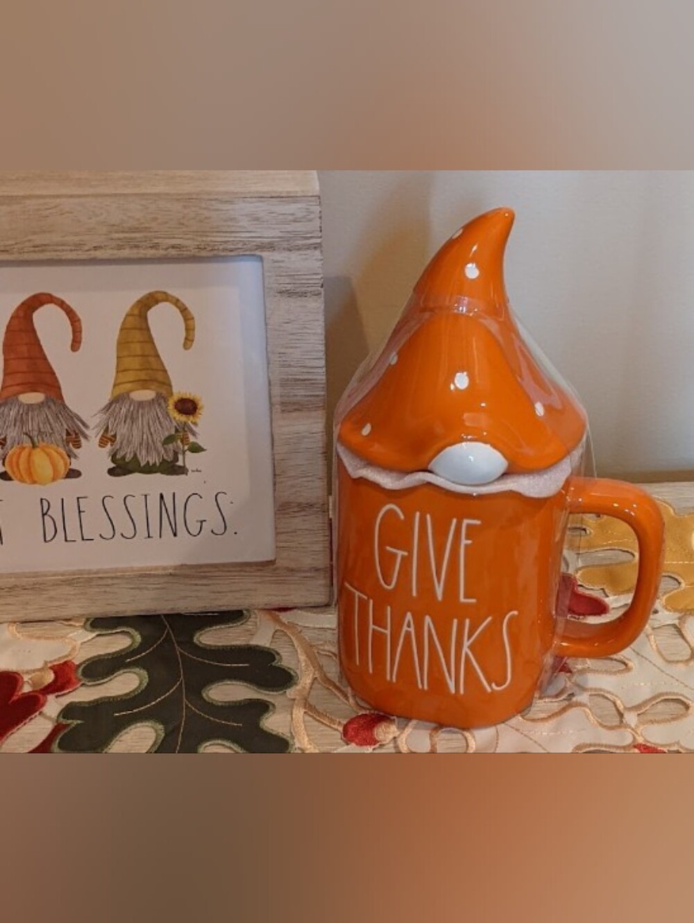 HTF GIVE THANKS 2022 Rae Dunn mug with Gnome Topper